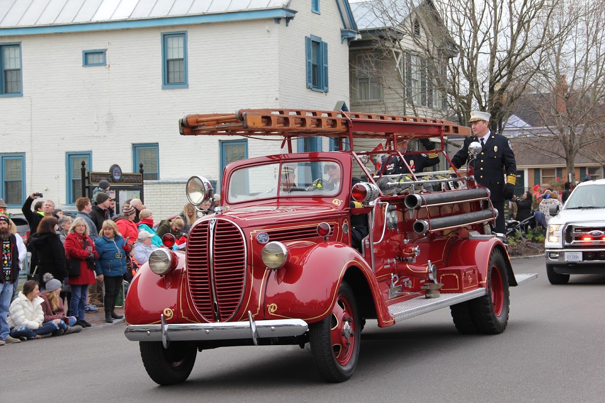Downtown Smithfield Annual Christmas Parade 2021
