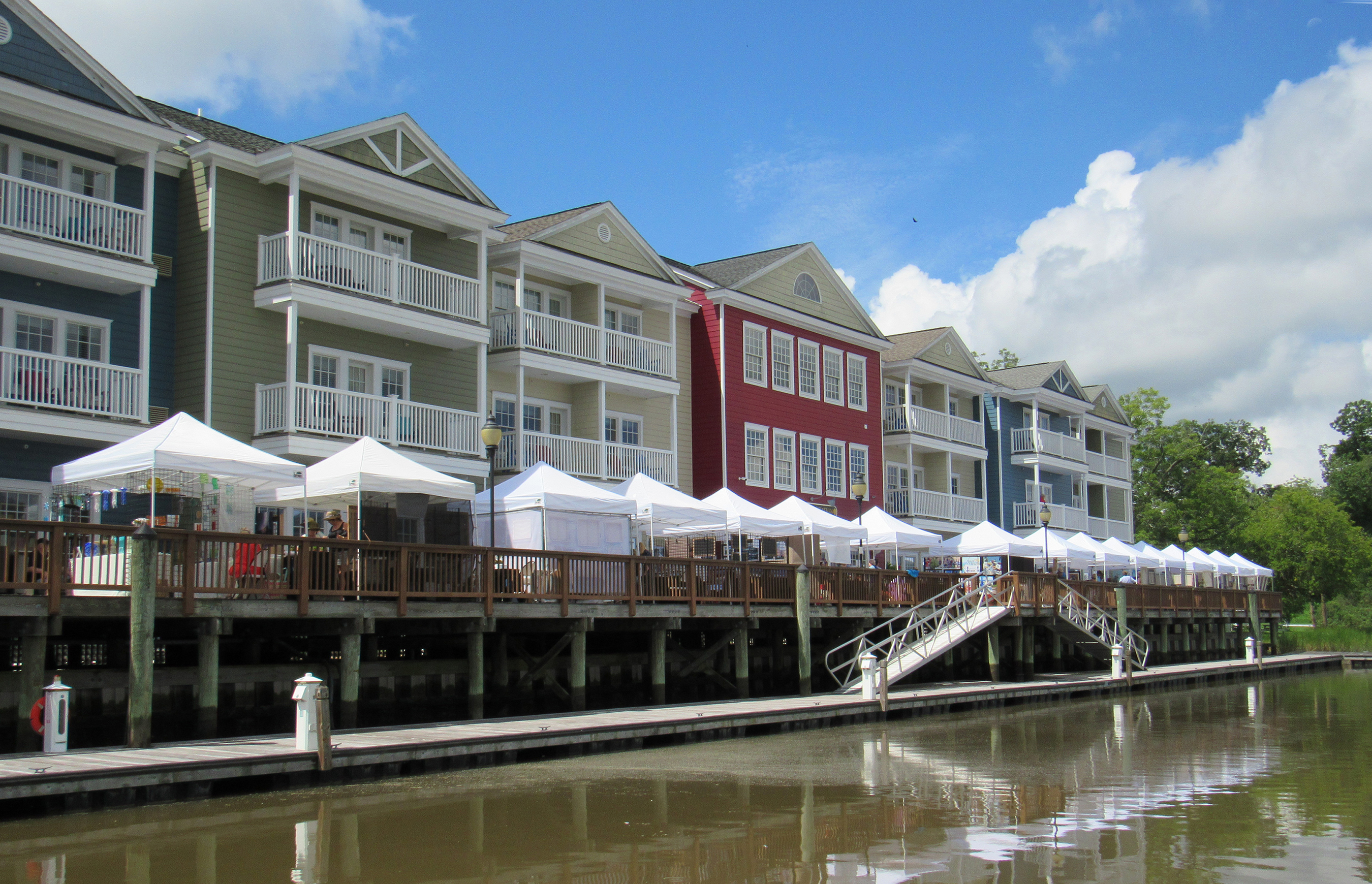 Smithfield Station boardwalk with tents for artists