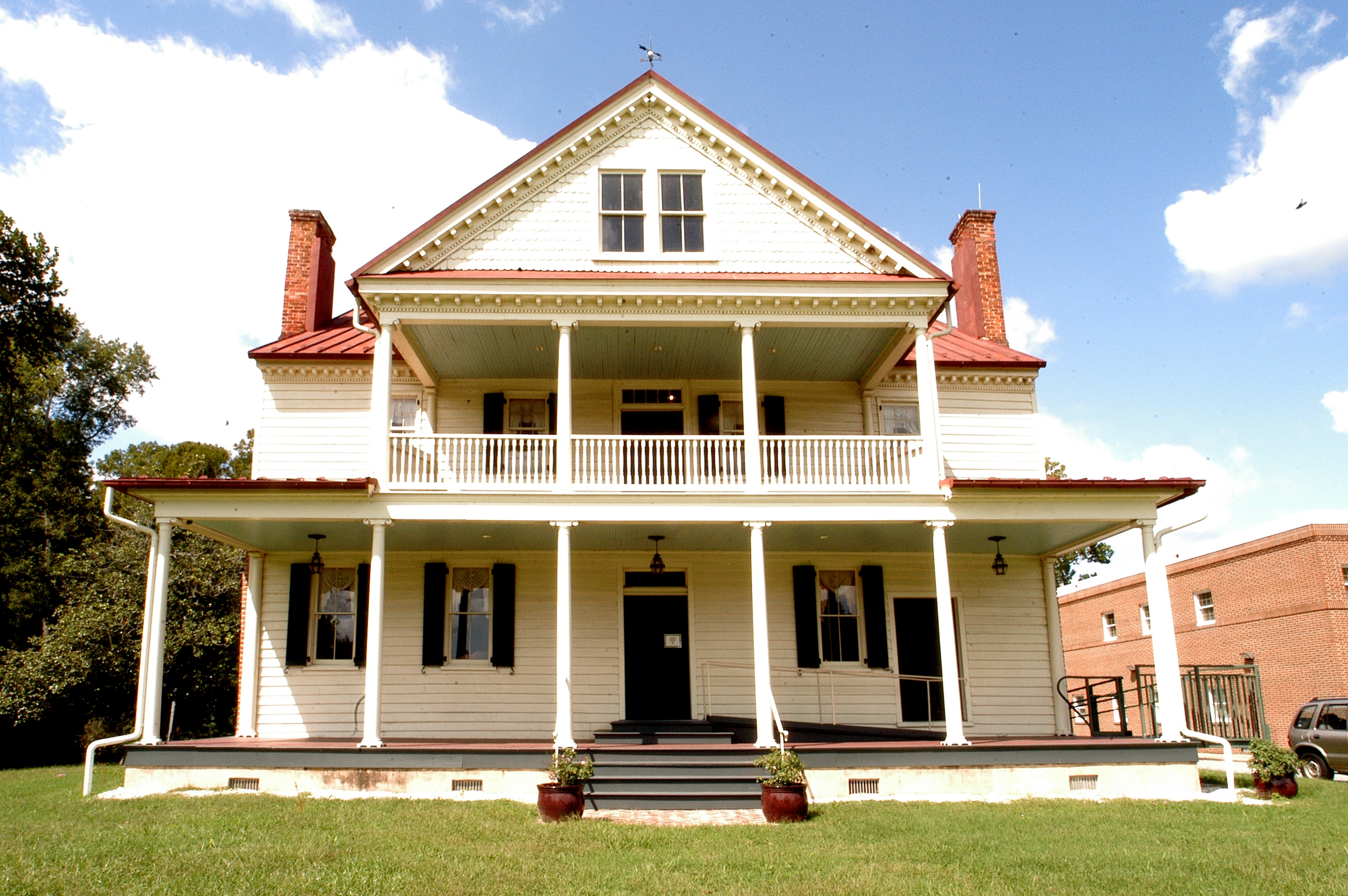 Video Tour of Boykins Tavern