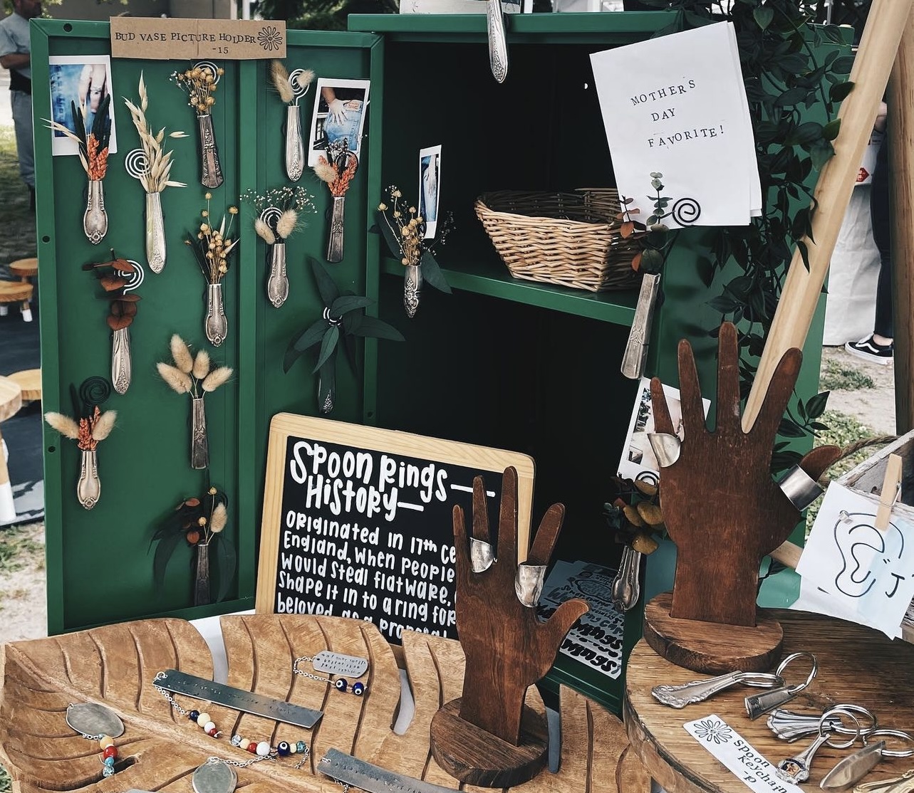 Wuby Wings Pop Up Custom Jewelry Event