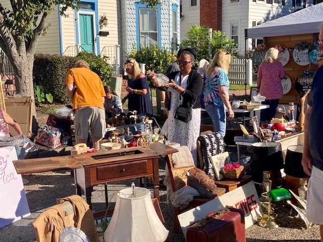 Downtown Autumn Vintage Market