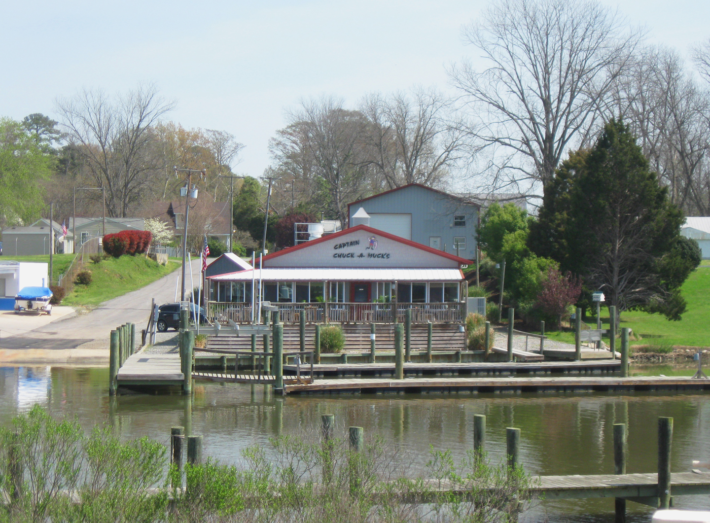 Captain Chuck a Mucks