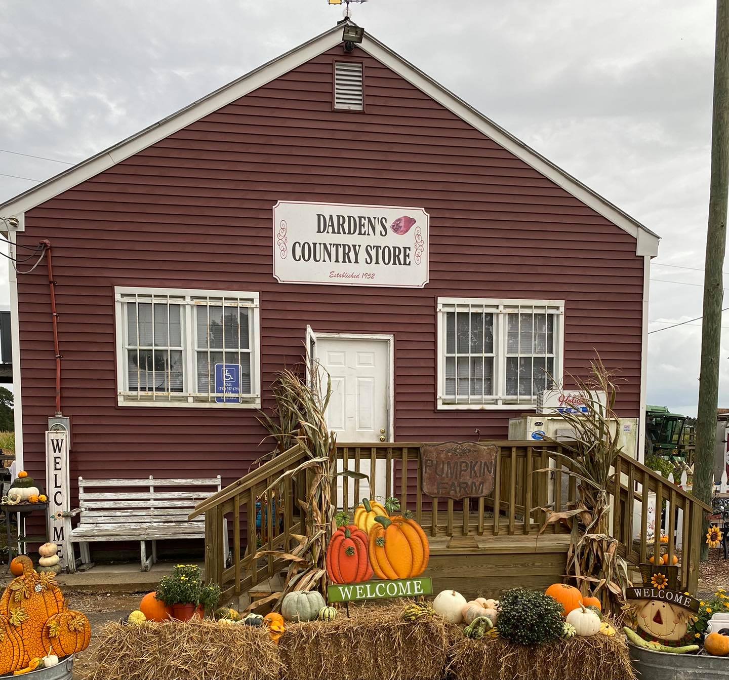 Dardens Country Store and Smokehouse