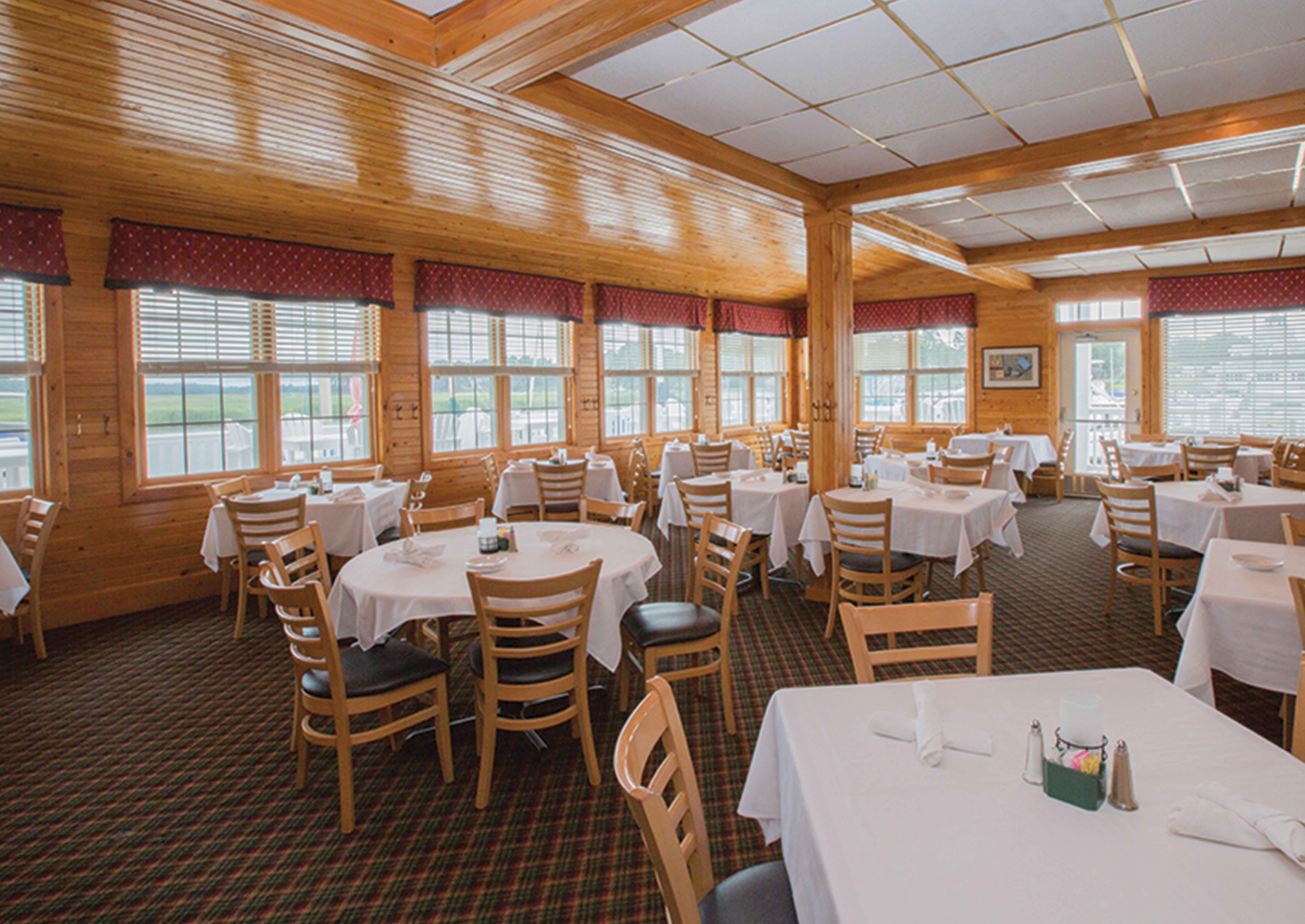 Smithfield Station Waterfront Inn Restaurant Marina and Conference Center